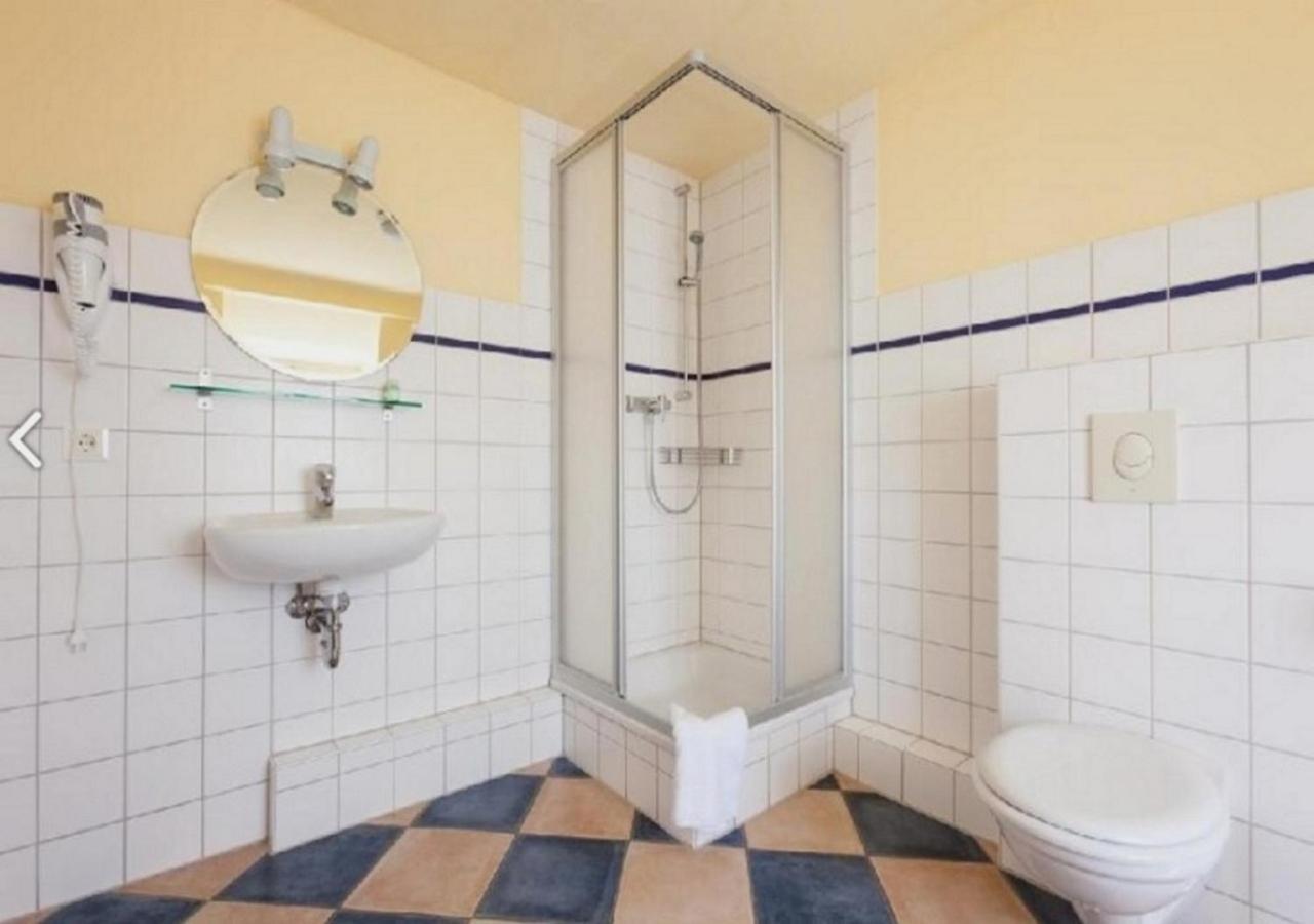 Familien- Und Freizeithotel Gutshaus Petkus Exteriör bild